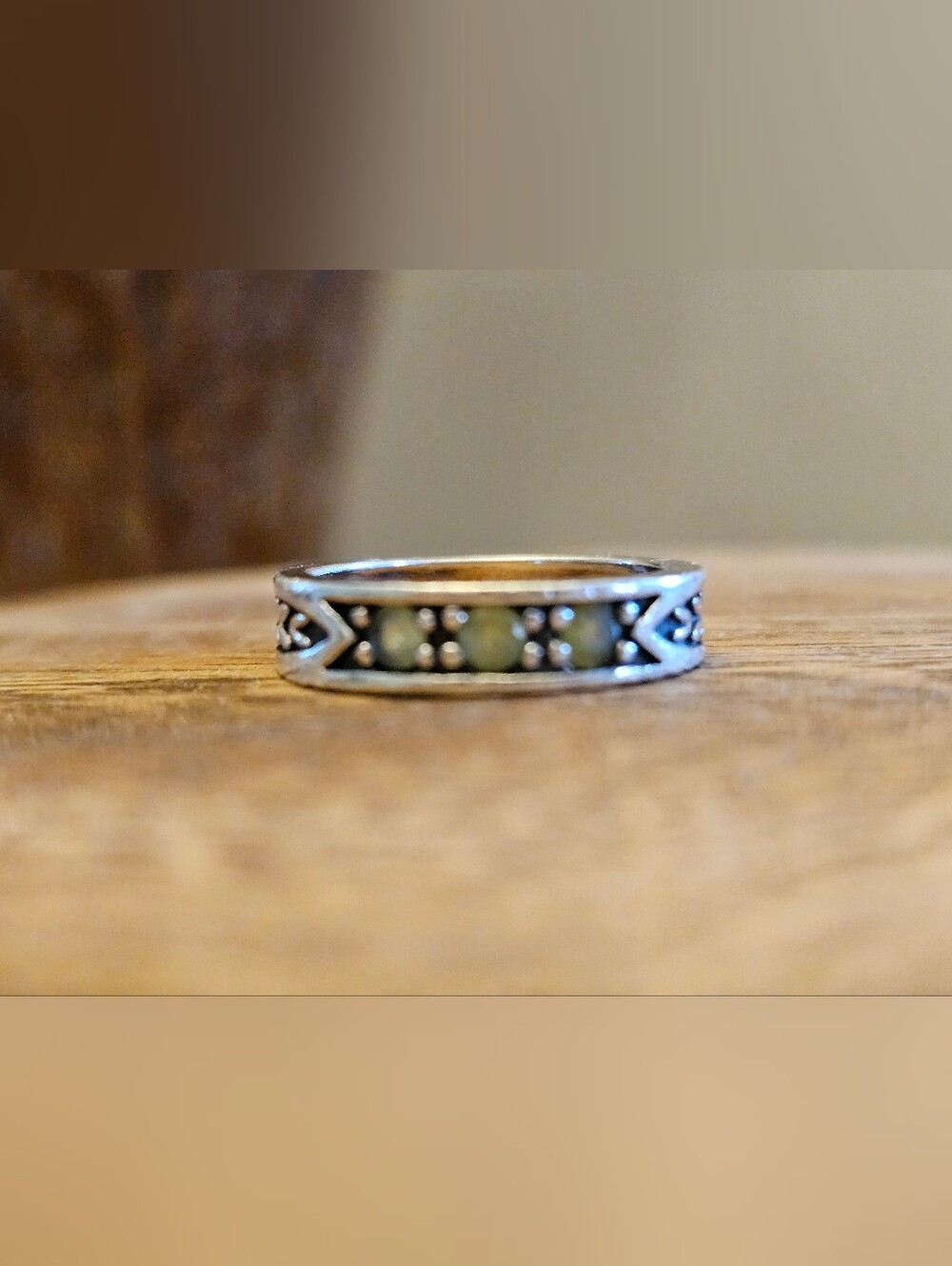 Sterling Silver Peridot Stone Accent Band Ring